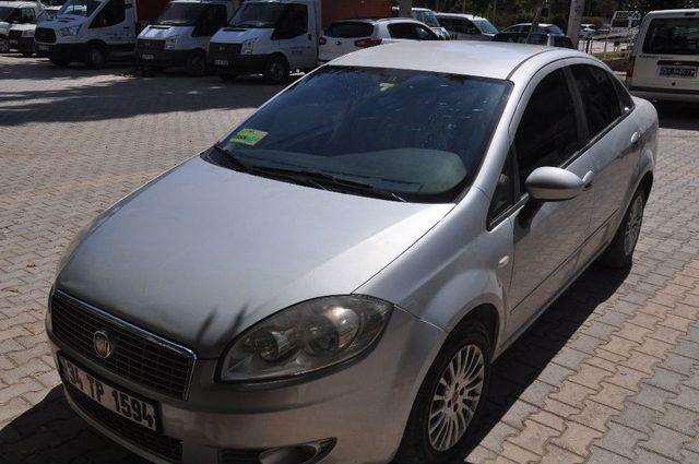 Yorgun Mermi Gazetecinin Aracına İsabet Etti 1