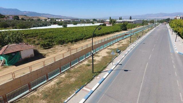 Manisa’da Girne Caddesi Güvenli Hale Getirildi 1