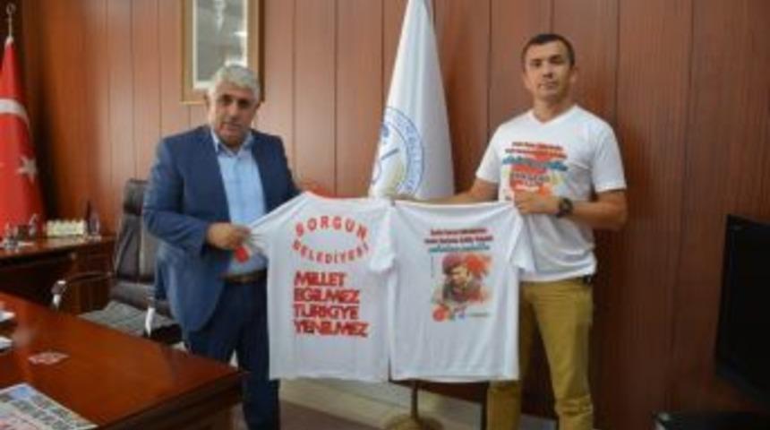15 Temmuz&rsquo;u Anlatmak Bisikletiyle T&uuml;rkiye&rsquo;yi Geziyor