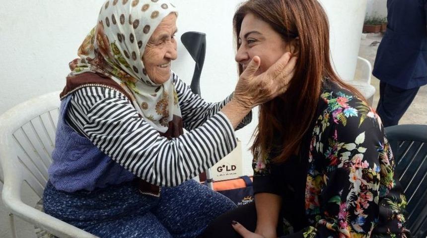 Ebru T&uuml;rel, Yardım Ziyaretlerine Devam Ediyor