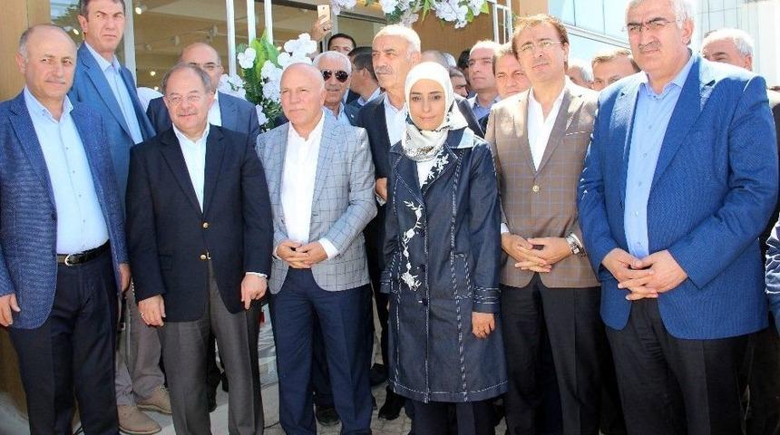 Başbakan Yardımcısı Akdağ, Arakanlı M&uuml;sl&uuml;manlar İ&ccedil;in Erzurum&rsquo;dan Yardım İstedi