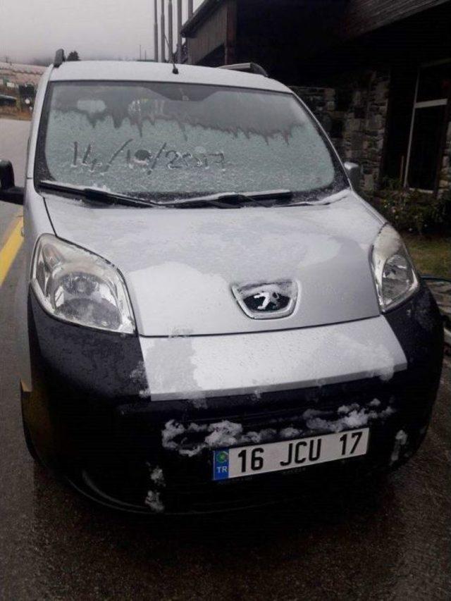 Uludağ&rsquo;a Yılın İlk Karı Yağdı 1