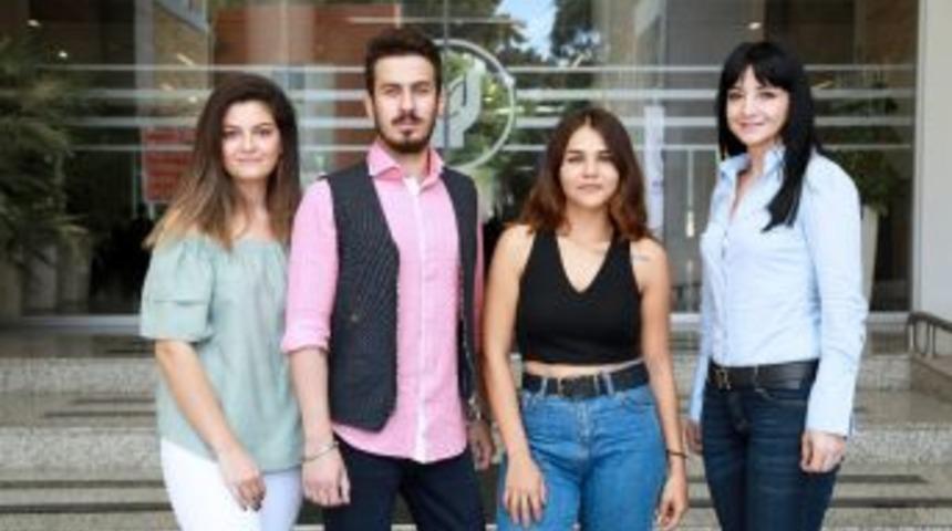 Gen&ccedil; Tasarımcılar T&uuml;m &Ouml;d&uuml;lleri Aldı