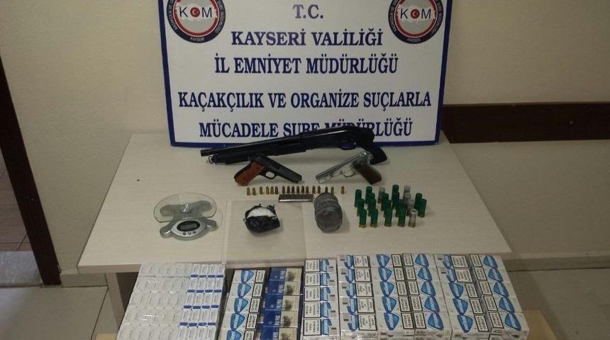 Ka&ccedil;ak Sigara Ve Uyuşturucu Operasyonu: 2 G&ouml;zaltı