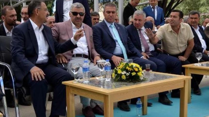 Bakan &Ouml;zhaseki'nin De Katıldığı Şenlikte Gerginlik