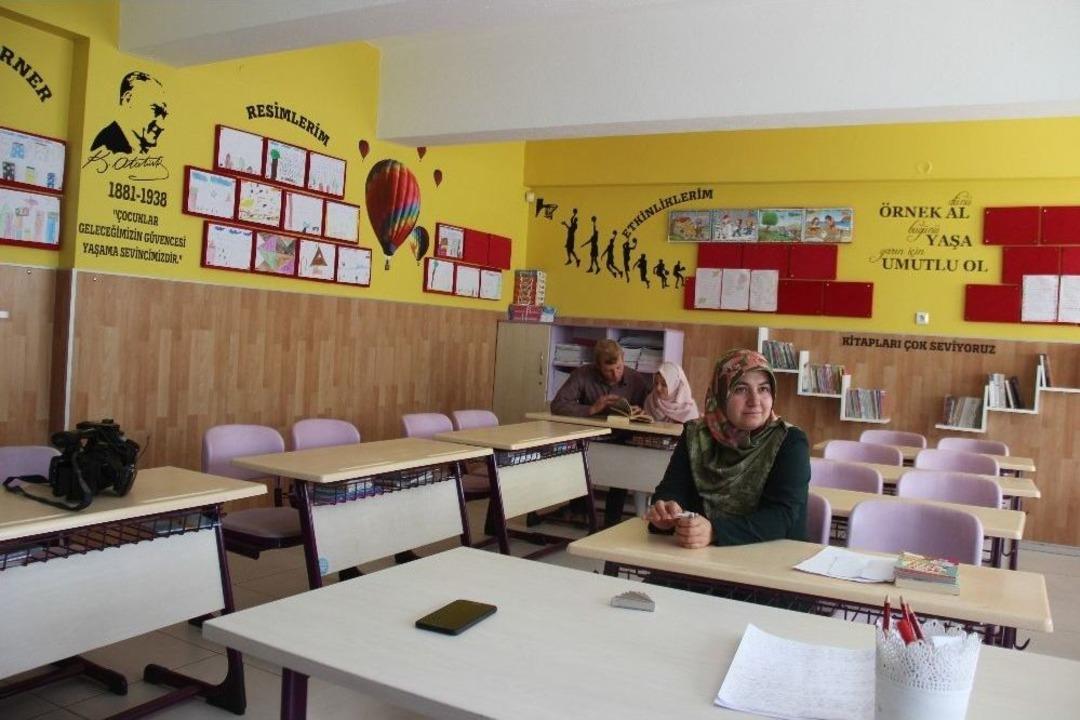 &Ouml;ğretmen Ve Velilerden &Ouml;rnek &Ccedil;alışma