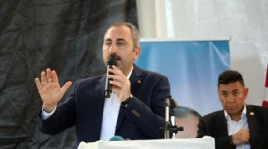 Adalet Bakanı G&uuml;l:&ldquo;ak Parti&rsquo;nin Tabelası Kimsenin Tapulu Tabelası Değildir&rdquo;