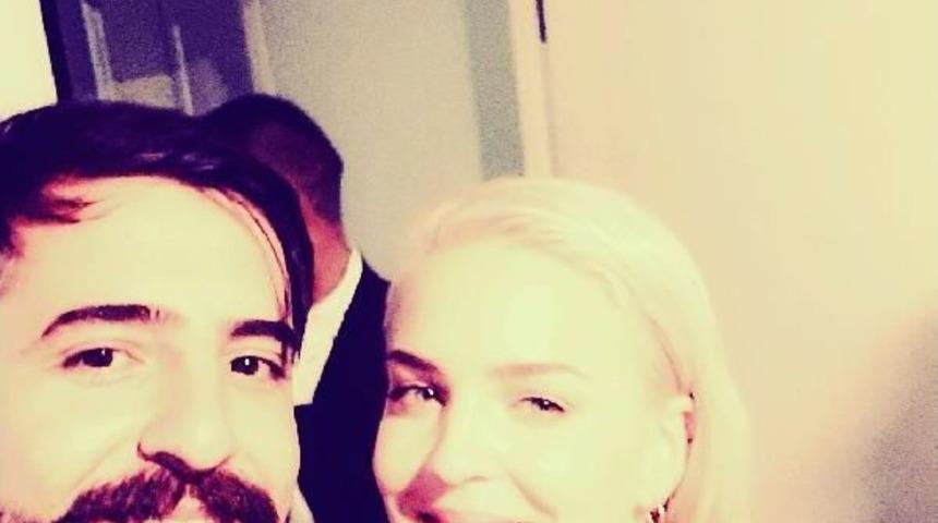 Cizreli Mehmet, Sosyal Medyadan Sahneye Uzanan Anne Marie Ile D&uuml;etini Anlattı