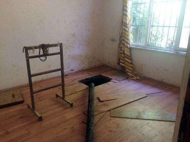 Ter&ouml;r &Ouml;rg&uuml;t&uuml; &Uuml;yeleri Ka&ccedil;mak İ&ccedil;in T&uuml;nel Kazmışlar 1