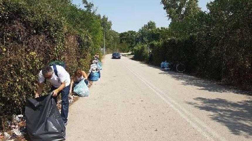 Sınırdaki Çöpleri Türk- Yunan Çevreciler Topladı