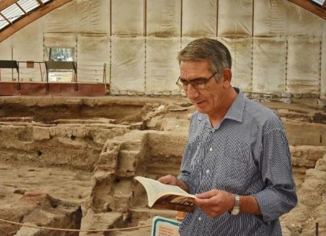 Koyun Otlattığı Çatalhöyük’Ün Kitabını Yazdı, Abd’De Ders Kitabı Olarak Okutuldu