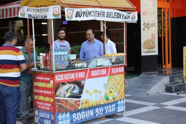 Çiftçi, Hafta Sonunda Esnafı Ziyaret Etti 1
