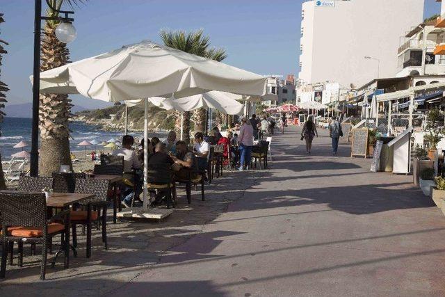 Kuşadası’nda Ekim Ayında Deniz Keyfi