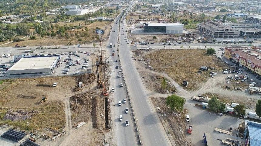 Anadolu Bulvarı&rsquo;na Yeni Alt Ge&ccedil;it