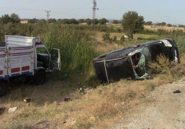 Bayramiç’te Trafik Kazası, 3 Yaralı