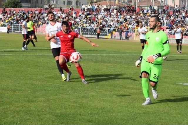 Çorum Belediyespor-Ankara Adliyespor 2-2 2