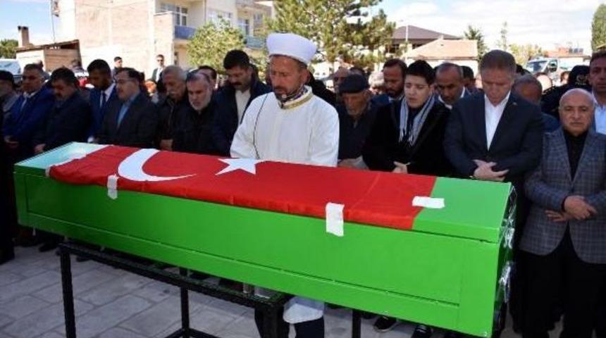 Danimarka'da &Ouml;ld&uuml;r&uuml;len Kaya, Toprağa Verildi