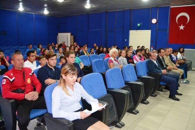 Ayvalık’ta ‘çocuk Ve Spor’ Semineri