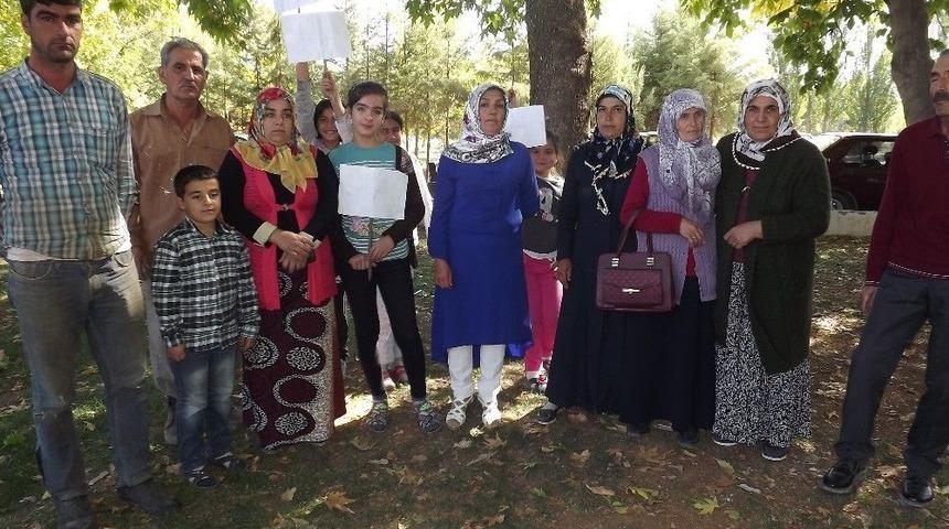 Paralarını Alamadıklarını İddia Eden İşçilerden Eylem