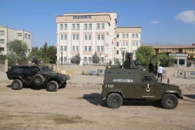 Habur daki 7 Milyon Dolarlık Soygun Ile Ilgili 6 Ş&uuml;pheli Adliyede 1