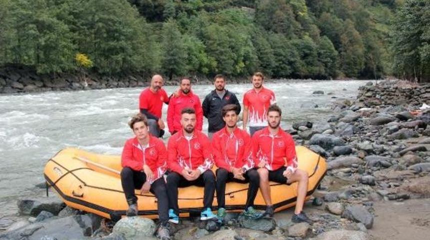 Milli Raftingciler D&uuml;nya Şampiyonasında T&uuml;m Altın Madalyaları Alarak Şampiyon Oldu