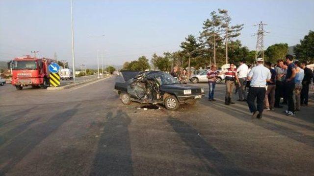 Çanakkale'deki Kaza: 1 Ölü, 1 Yaralı