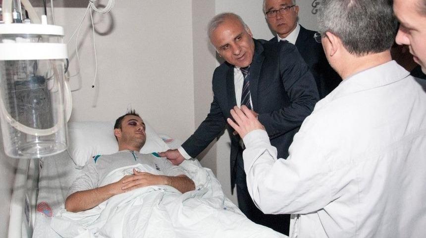 Vali Zorluoğlu Yaralı Polis Memurlarını Ziyaret Etti