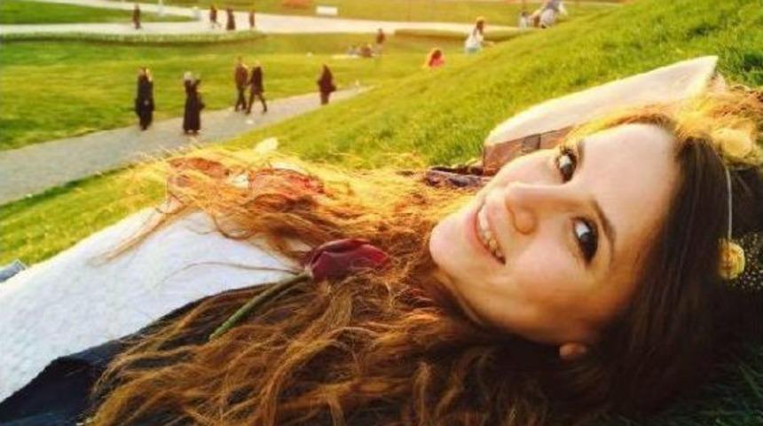 Kaya Tırmanışında D&uuml;şen Cansu &Ouml;ld&uuml; (2)