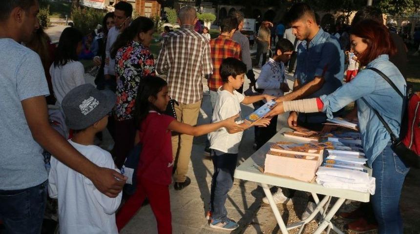 Vatandaşlar Kurulan Stantlarla Şenliğe Davet Ediliyor