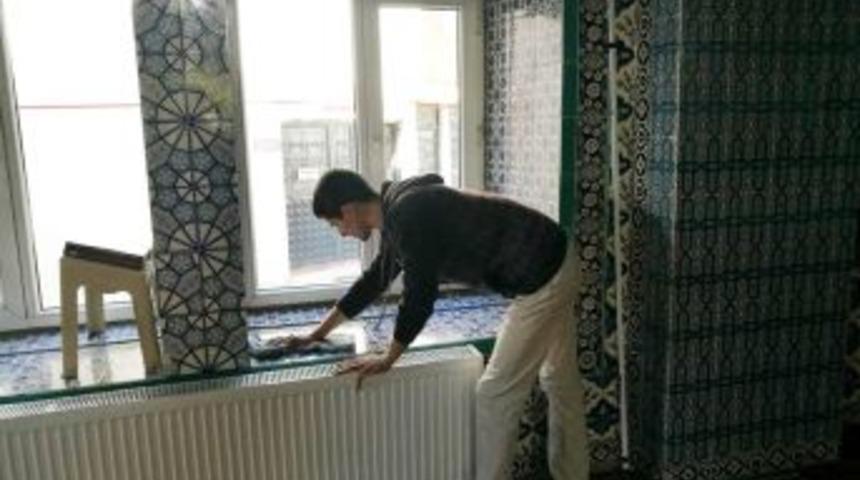 &Uuml;lk&uuml;c&uuml;ler Her Cuma Bir Camii Temizleyecek
