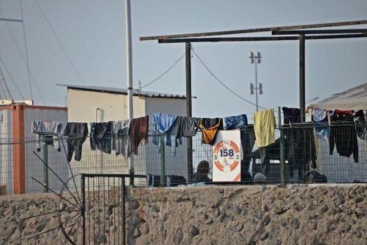 Dikili'de 52 Suriyeli Göçmen Yakalandı