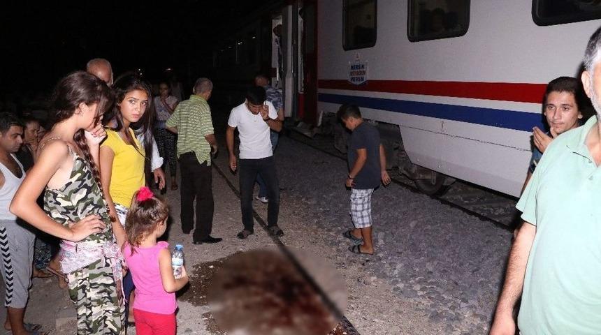 Ağabeyinin Nişanına Giderken Tren &Ccedil;arptı