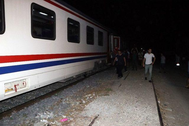 Ağabeyinin Nişanına Giderken Tren Çarptı