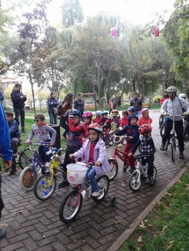 Yaşam Köyü İlkokulu Ekim Ayı Çocuk Bisiklet Sürüşü Gerçekleşti