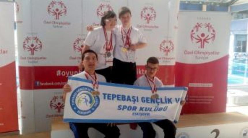 Tepebaşı Gen&ccedil;lik Ve Spor Kul&uuml;b&uuml; Sporcularından B&uuml;y&uuml;k Başarı