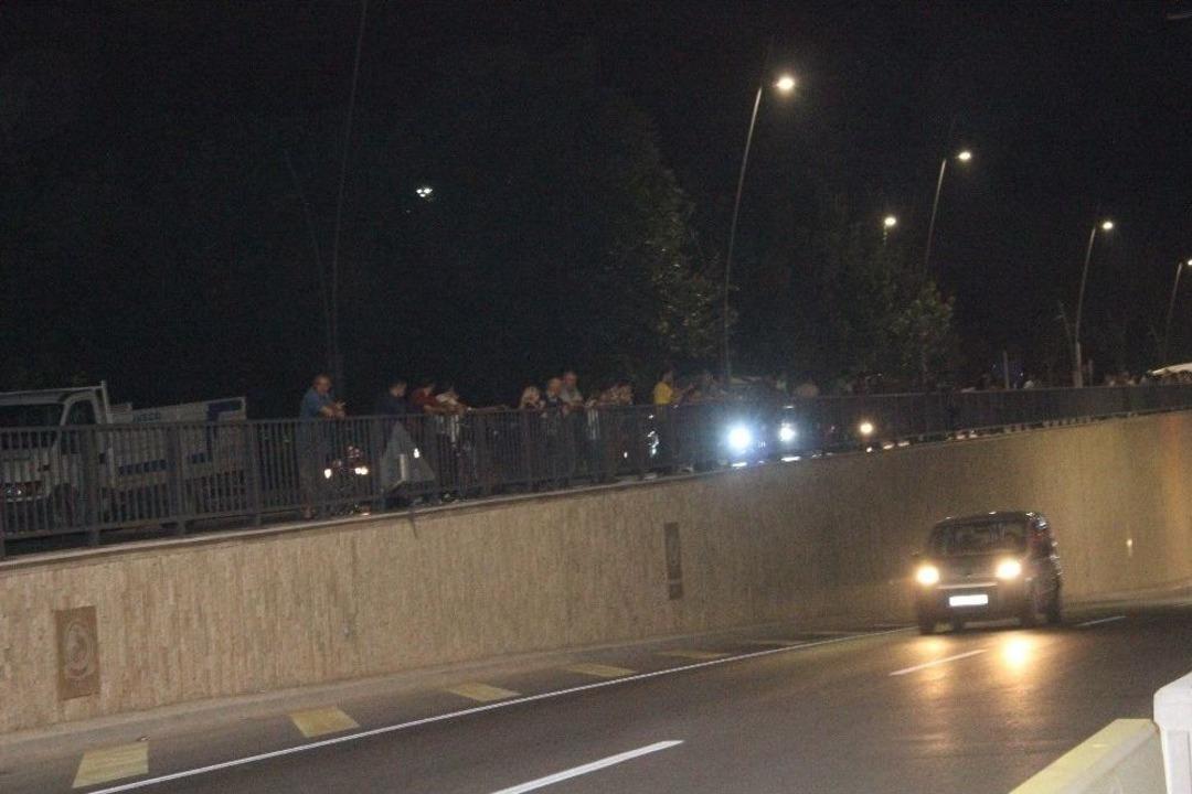 Karşıya Ge&ccedil;meye &Ccedil;alışan Yaya 70 Metre Otomobille S&uuml;r&uuml;klendi: 1 &Ouml;l&uuml;