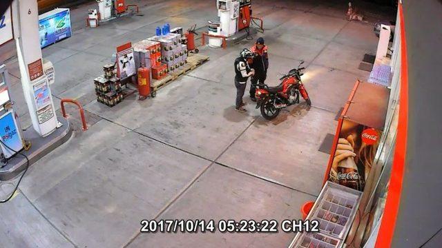 D&uuml;ğ&uuml;n Borcunu &Ouml;demek İ&ccedil;in Akaryakıt İstasyonlarını Soydu 2