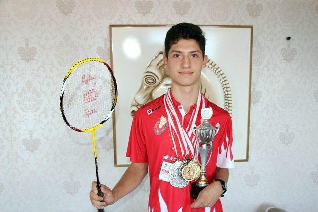 Tek Kolu İle 16 Madalya Kazanan Fuat&rsquo;ın Şimdiki Hedefi Olimpiyatlar 1