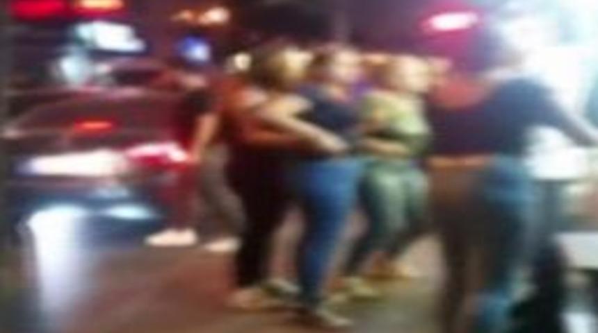 (&ouml;zel Haber) Gen&ccedil; Kızdan Kuruyemiş&ccedil;iye Dedikodu Baskını