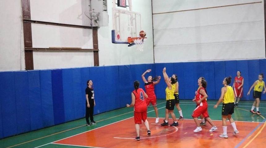 B&ouml;brek Hastası Fadime İ&ccedil;in G&ouml;steri Ma&ccedil;ı Yaptılar