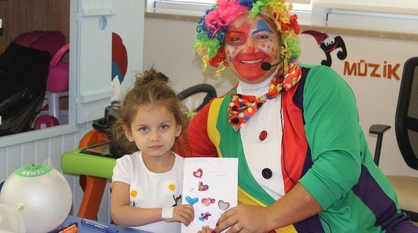 Hasta Miniklere Moral Veren Etkinlik