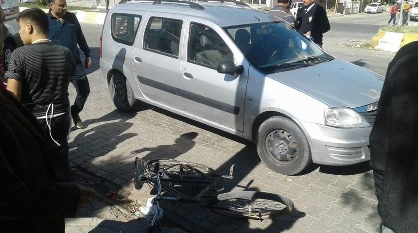 Otomobil Bisiklete &Ccedil;arptı: 1 Yaralı