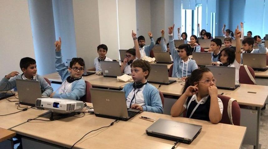 Btk &Ouml;nc&uuml;l&uuml;ğ&uuml;nde Dijital Oyunlar T&uuml;m Y&ouml;nleri İle Tartışıldı