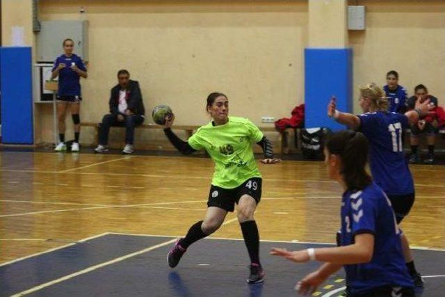 Osmangazi Belediyespor-Muratpaşa Belediyesi Spor Kulübü: 30-35