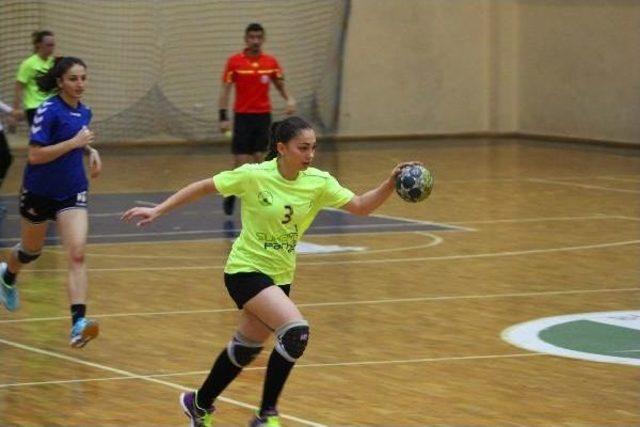 Osmangazi Belediyespor-Muratpaşa Belediyesi Spor Kulübü: 30-35