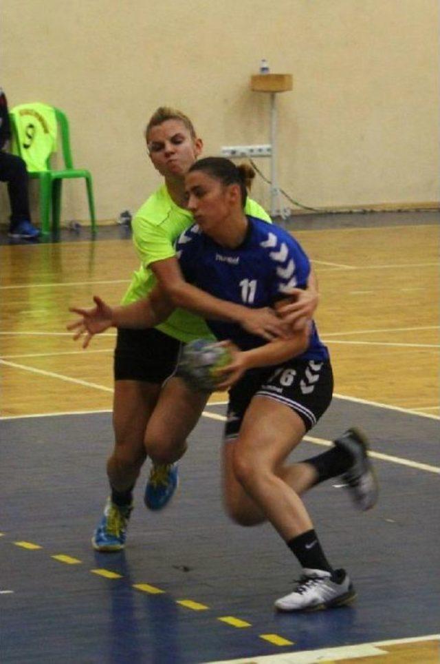 Osmangazi Belediyespor-Muratpaşa Belediyesi Spor Kulübü: 30-35