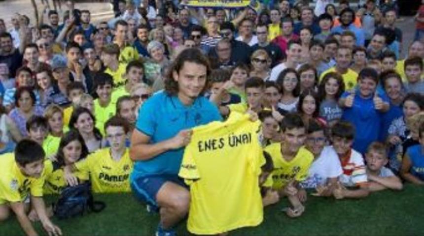 Bursaspor'dan Enes &Uuml;nal'a Tebrik