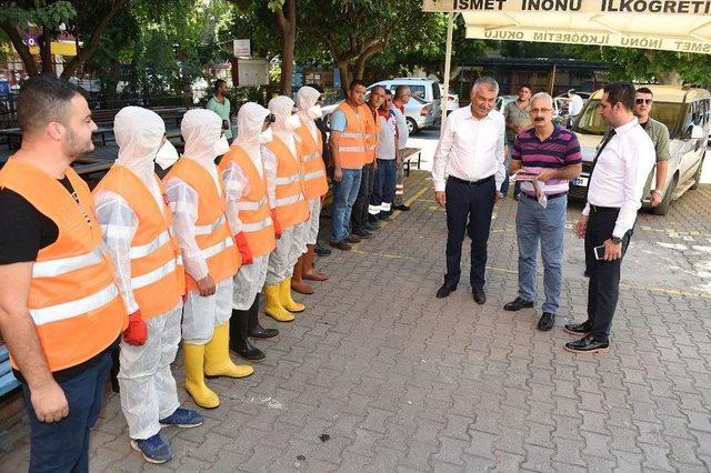 Seyhan Belediyesi İlçedeki Okulların Su Depolarını Temizliyor