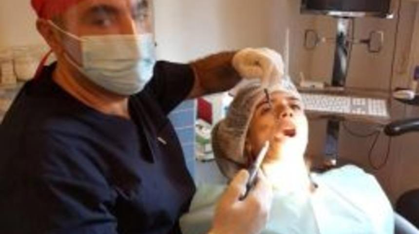 Diş Hekimi Dr. &Ouml;zbaylar: &lsquo;k&uuml;rdan Kullanımı Diş Etine Zarar Veriyor&rsquo;