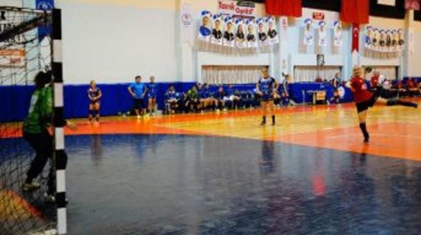 Ehf Cup 2. Tur Eleme: Kastamonu Belediyespor: 24 - S&uuml;per Amara Bera Bera: 22